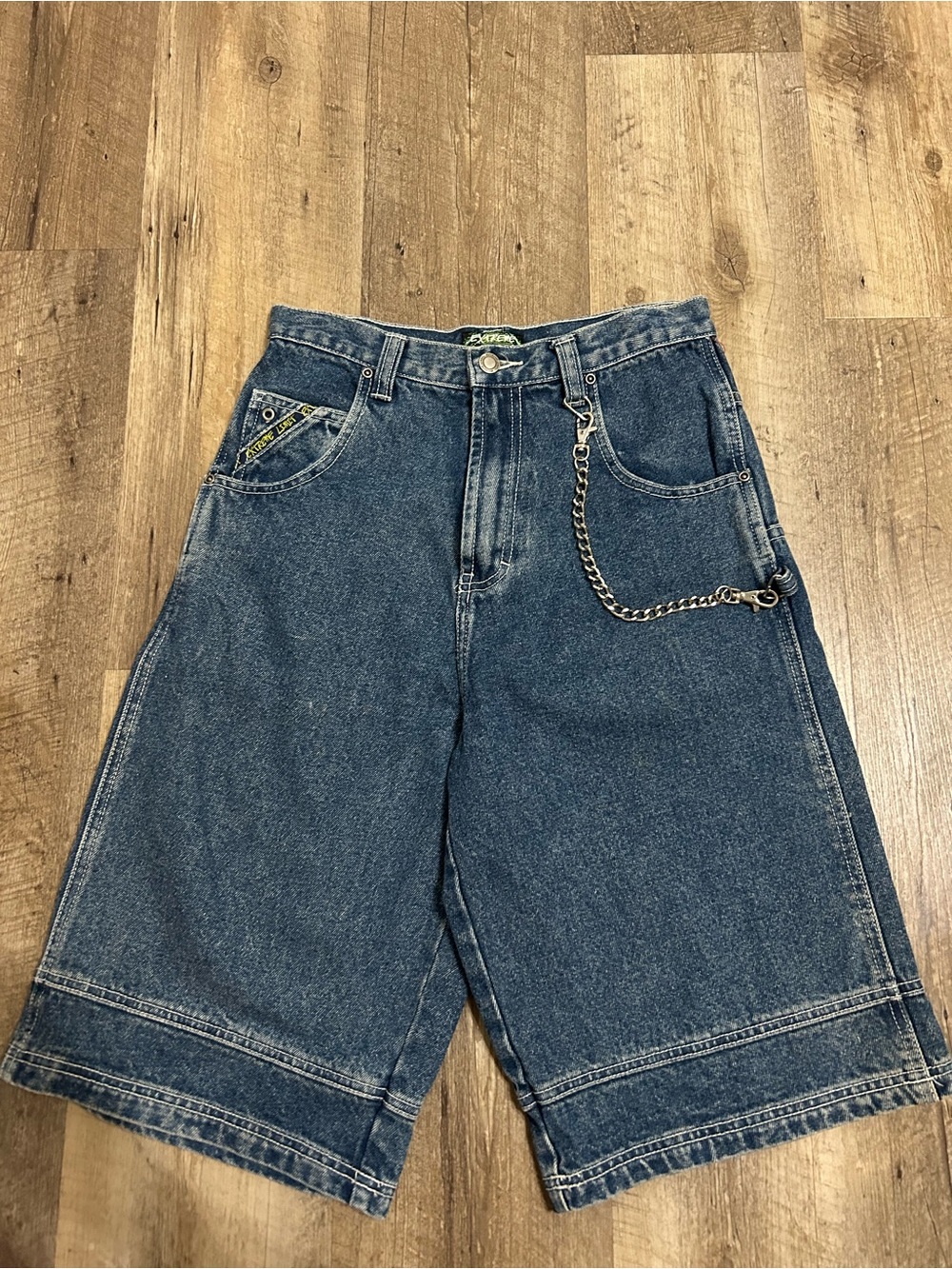 Extreme Limits Extra Wide Leg Shorts w/Chain-Vintage